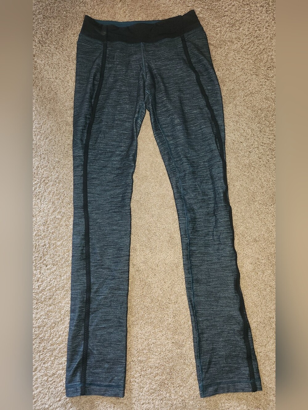 Lululemon Forme Pant - Size 6